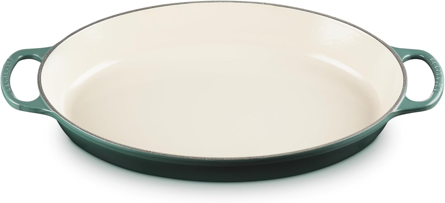 Le Creuset Enameled Cast Iron Signature Oval Baker, 3 qt., Artichaut