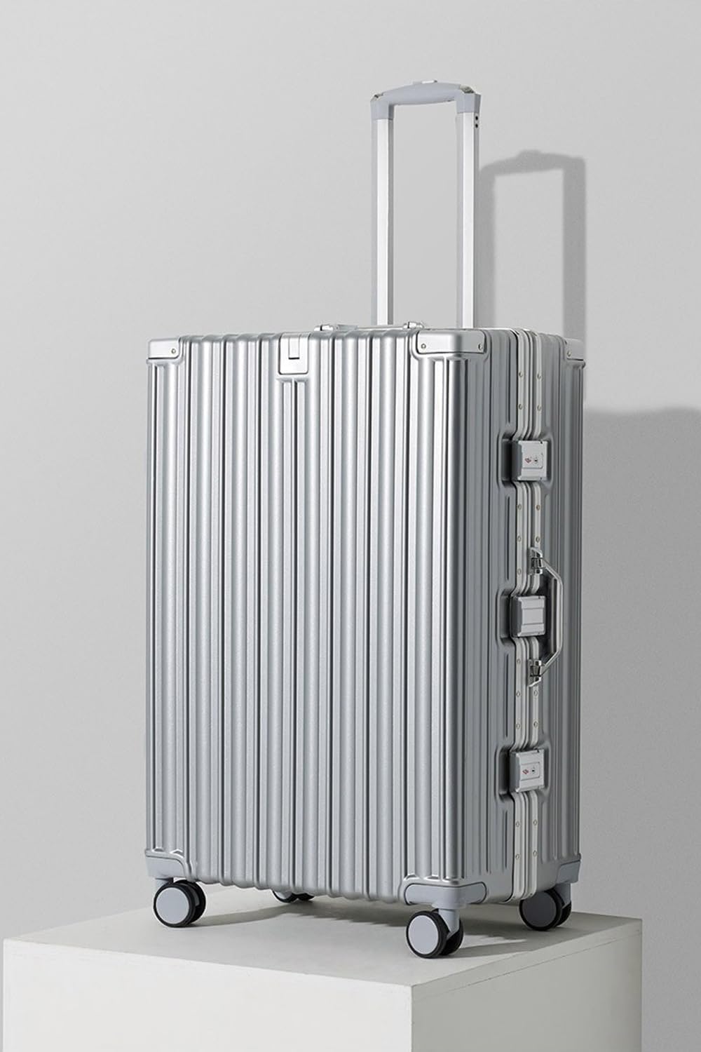 HotWay 24 Inch Aluminum Frame Luggage with Spinner Wheels, PC Hard Shell Suitcase with Cup Holder, Zipperless Luggage for Business Travel, Silver