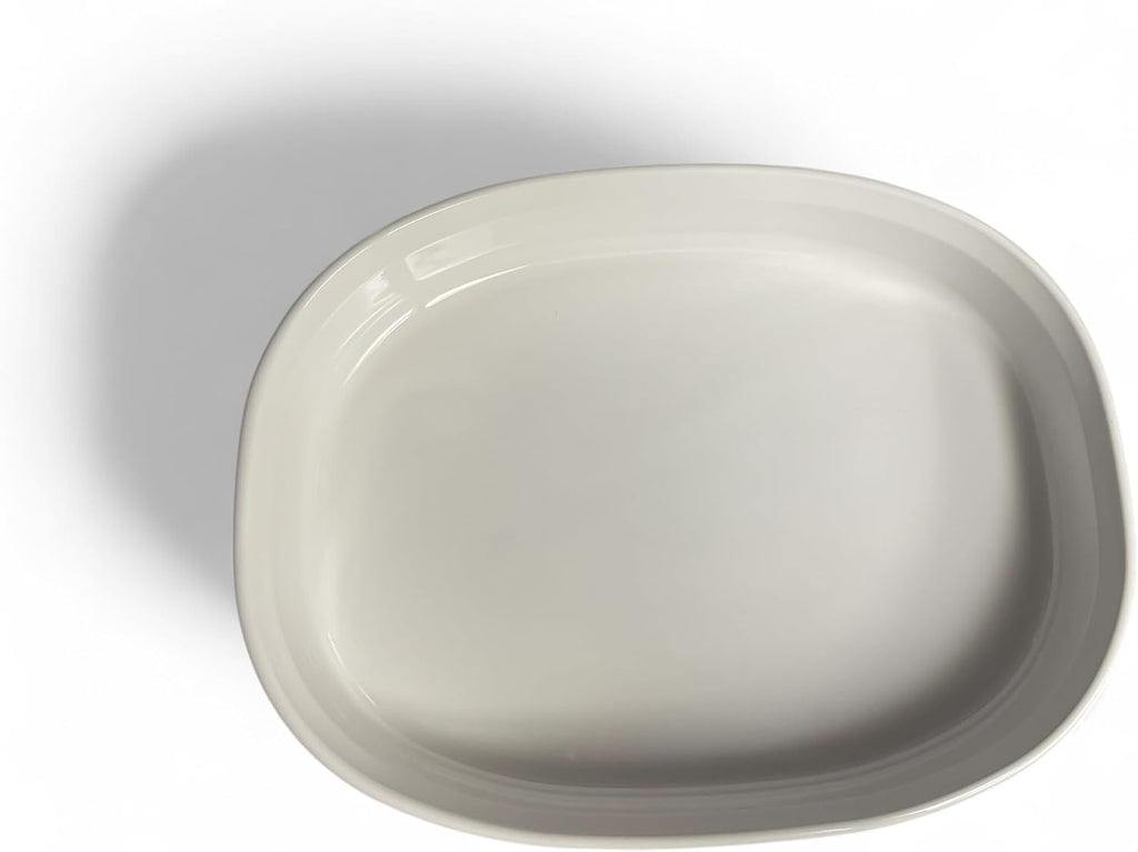 Corning Ware Oval Baker in the French White 2.5 Litter F-4-B