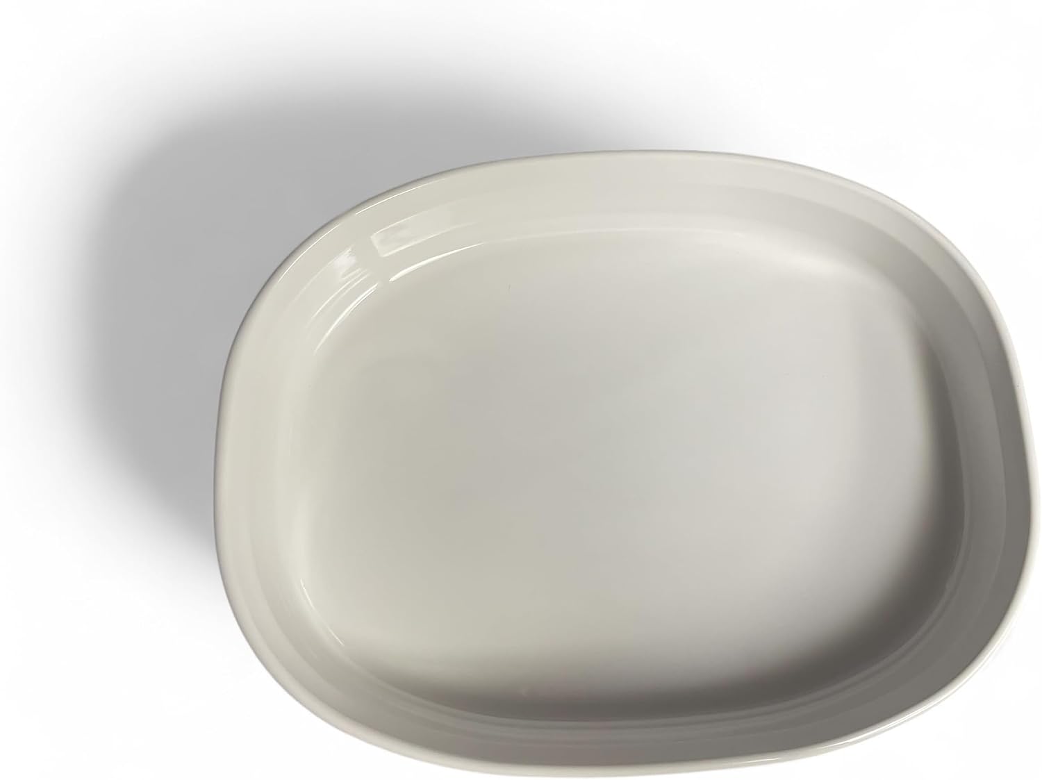 Corning Ware Oval Baker in the French White 2.5 Litter F-4-B