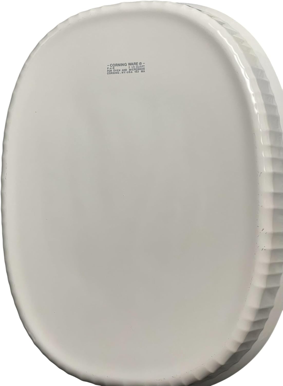 Corning Ware Oval Baker in the French White 2.5 Litter F-4-B