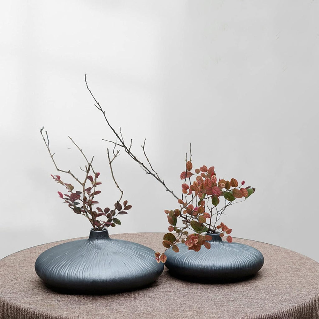 Flower Vase, Chinese Vase, Creative Flat Round Dark Black Small with Ceramic Vase, Modern Minimalist Style, Tea Room, Living Room, Wine Cabinet, Decorative Vases for Home