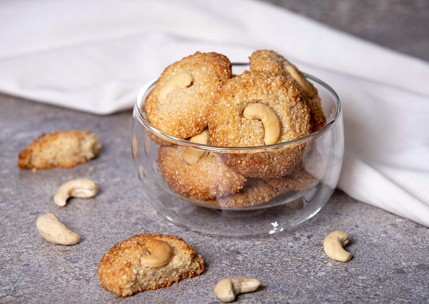 Food to Live - Organic Cashew Flour, 14 Pounds Non-GMO, Finely Ground Nuts, Raw Powder, Natural, Vegan, Paleo, Kosher,High in Protein, Dietary Fiber, Vitamin E,Manganese, Magnesium, and Riboflavin.