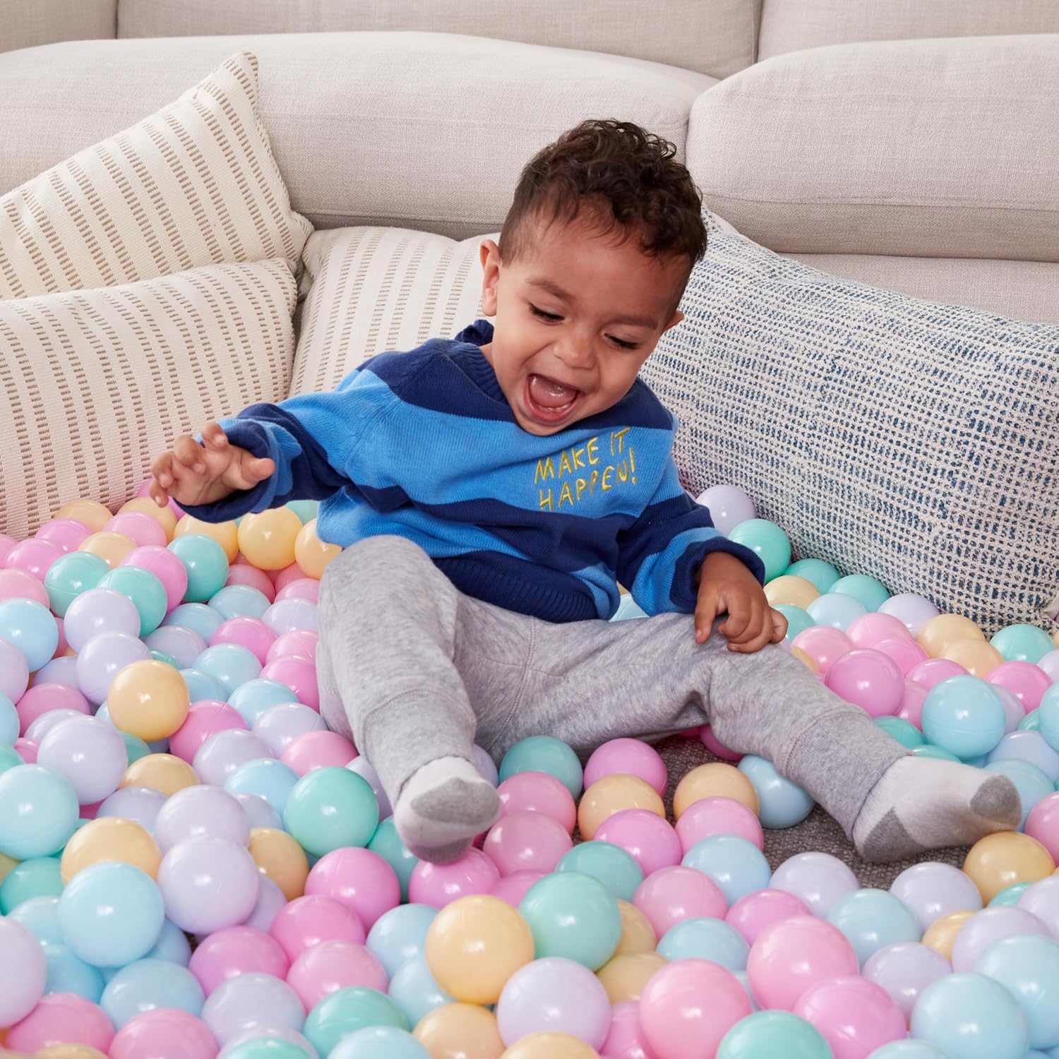 Amazon Basics BPA-Free Ball Pit Balls with Storage Bag, Crush-Proof Plastic for Toddlers Kids 12+ Months Play, 6 Pastel Colors, 1000 Count